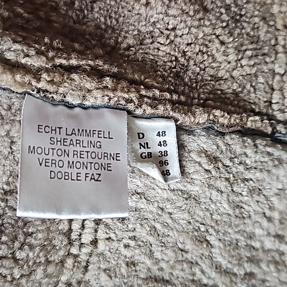 As new condition Man's Leather jacket  Lanb shear liner - Picture 3 of 5